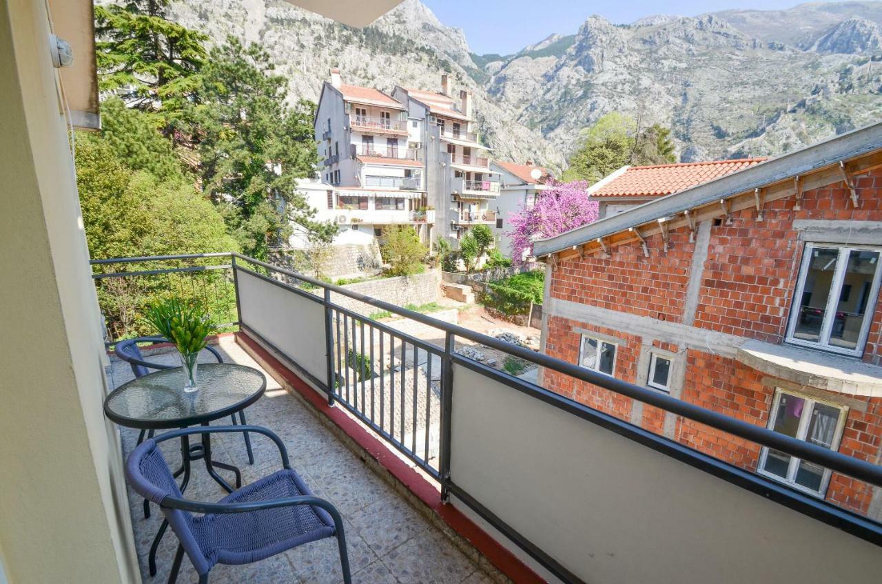 Apartment Barona Kotor Exterior photo